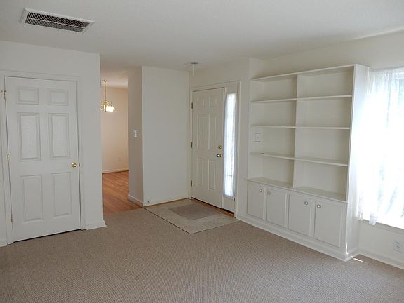 5th image of 4504 Gwens Way