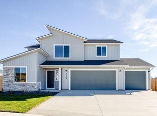 1104 Webb Brk, Saint Middleton, ID 83644