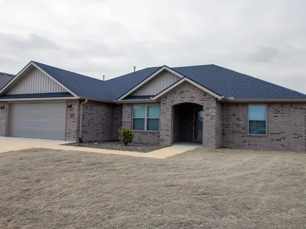 305 Pin Oak St, Gentry, AR 72734