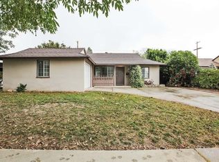 17601 Runnymede St, Van Nuys, CA 91406