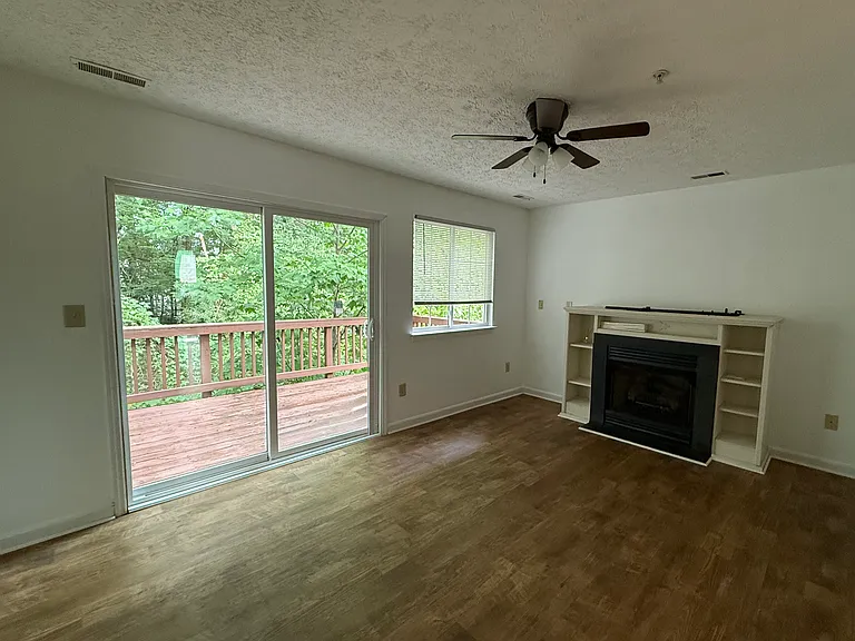 22570 Lower Kells Ln — Photo 3