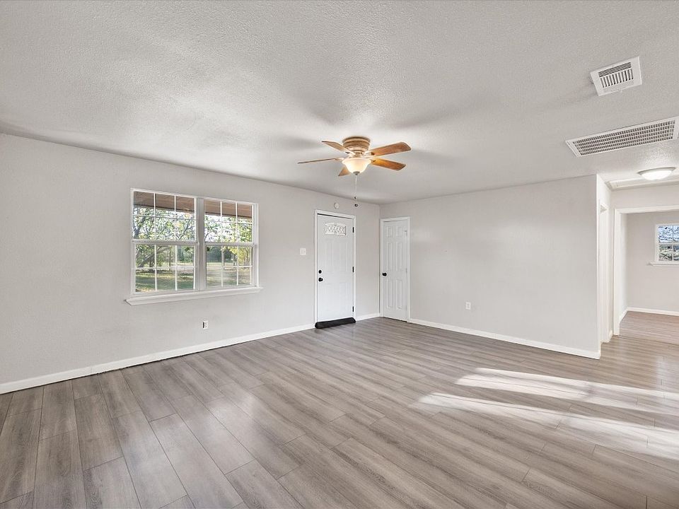 1st image of 514 SE County Road 3015