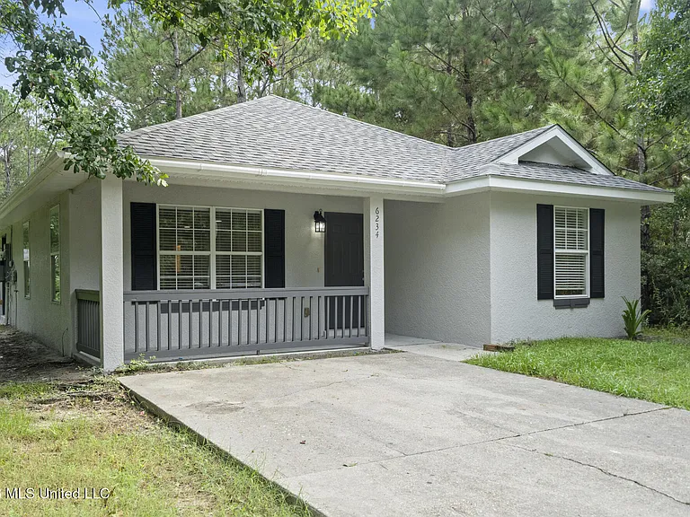 6234 W Lamar St — Photo 3