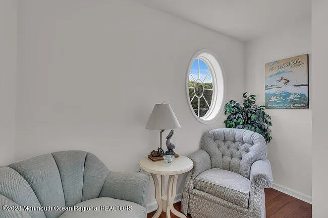 42 Pitney Ave — Photo 31