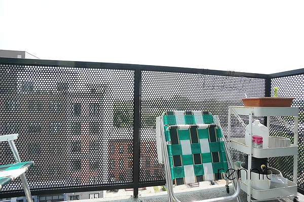 Rented by Rennit Inc. | media 24