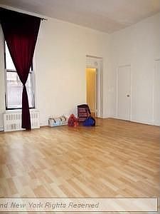 2nd image of 954 2nd Ave APT 2R
