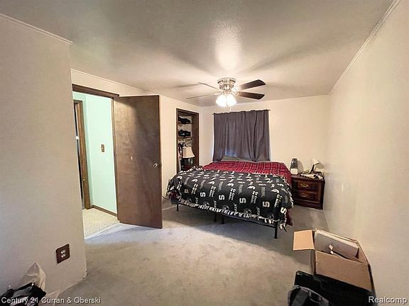 4th image of 4927 Katherine St