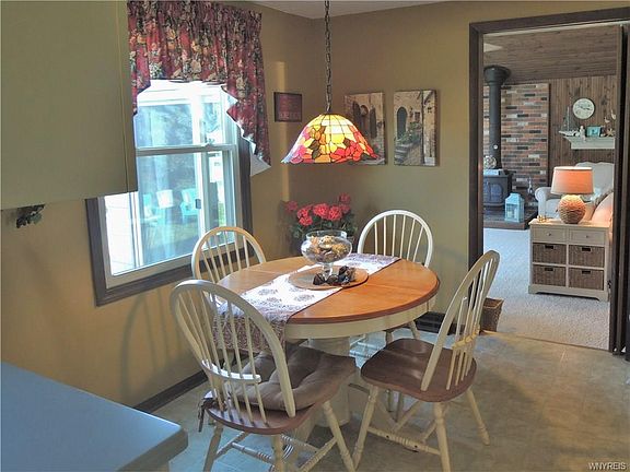 4th image of 102 Croydon Dr