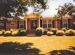 704 Darrow Dr, Pleasant View, TN 37146