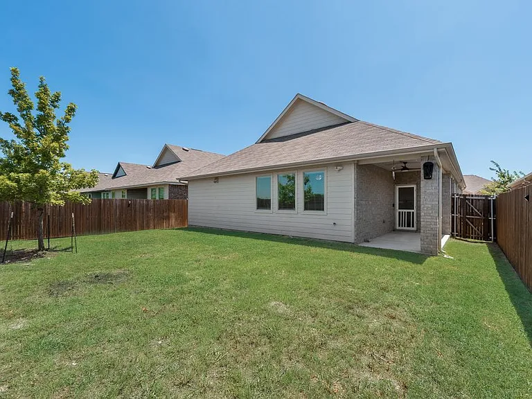 7109 Crepe Myrtle Ave — Photo 18