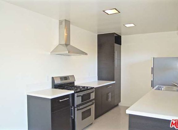 4th image of 2136 1/2 Lemoyne St