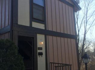 11123 Towering Pines Dr, Saint Louis, MO 63136