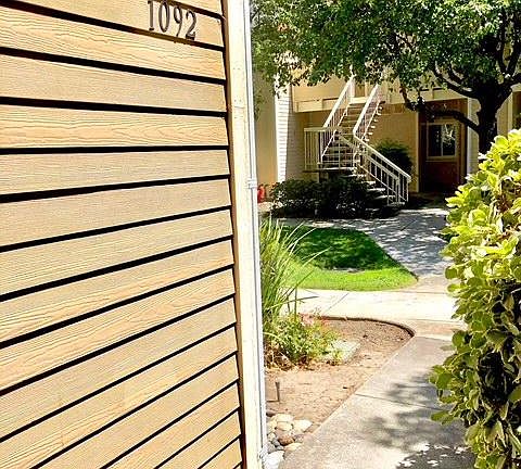4th image of 1092 Cedar Gables Dr