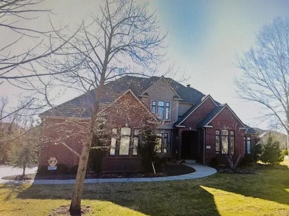 14334 Juniper St, Leawood, KS 66224
