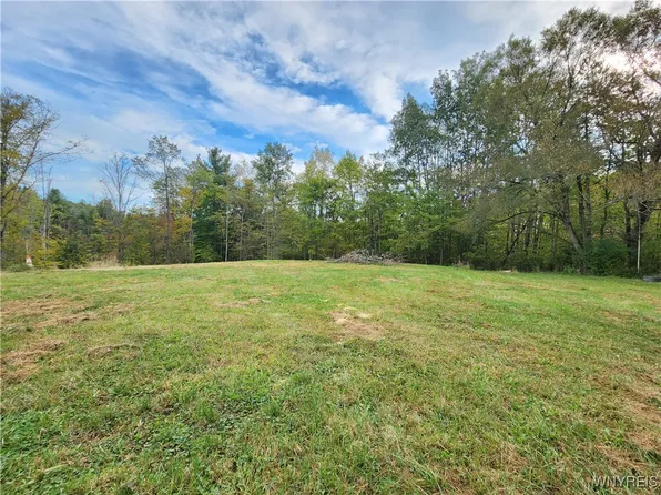 9653 Savage Rd #14, Holland, NY 14080