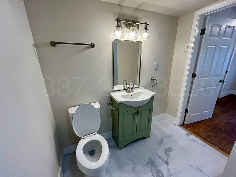 106 Roosevelt St #C — Photo 12