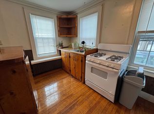 16 Glidden St #5, Claremont, NH 03743