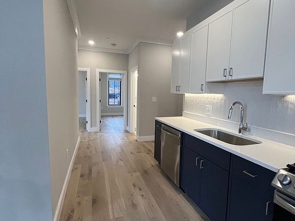 2nd image of 157 Everett St #302B