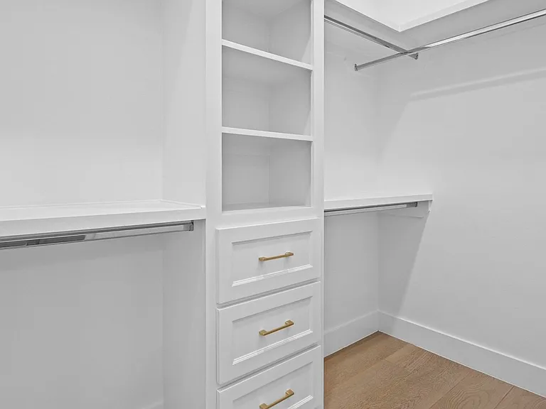 645 Esplanade Ct — Photo 10