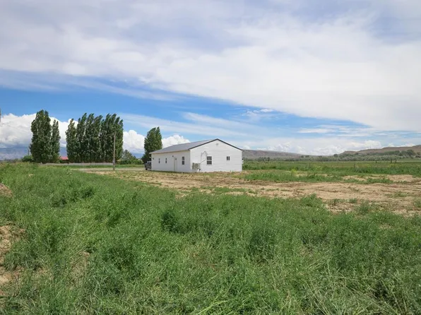 1104 Road 13 1/2, Lovell, WY 82431