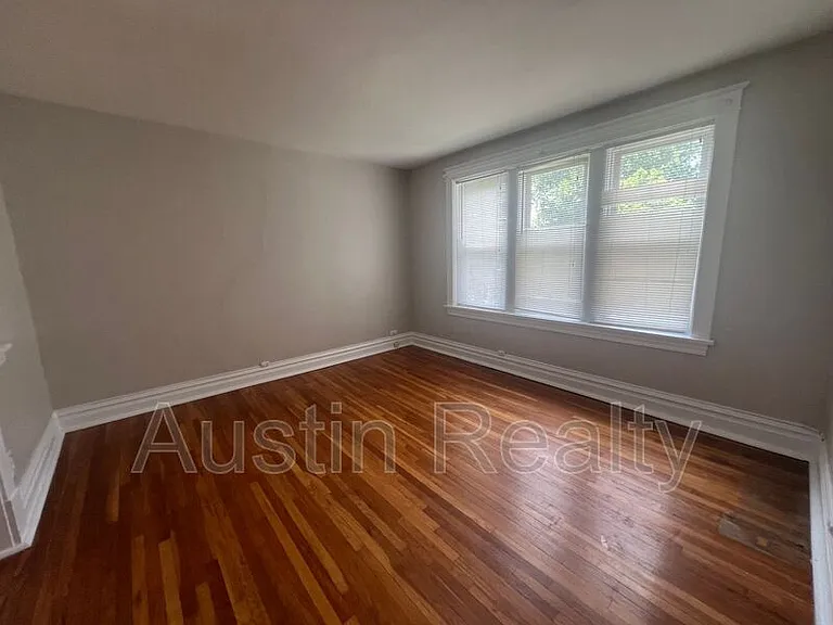 1018 Commodore Dr #A — Photo 5