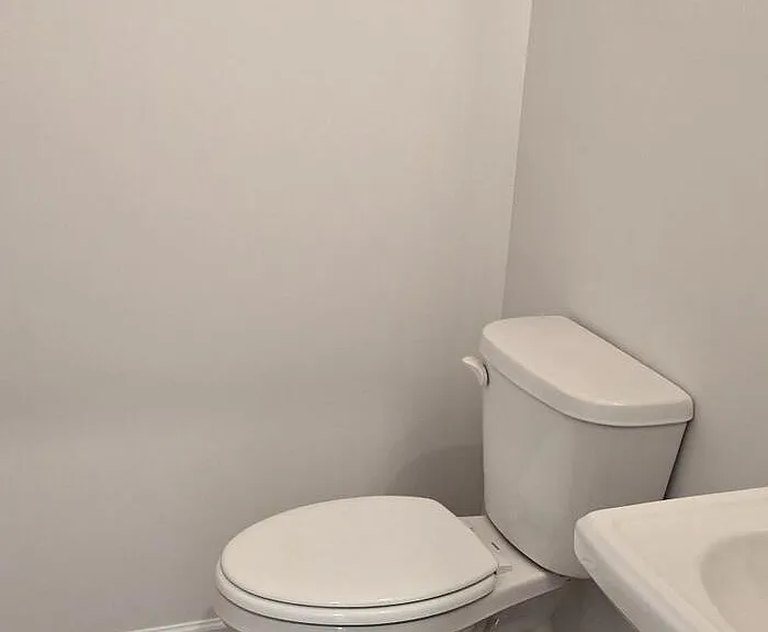 380 Bud St — Photo 5
