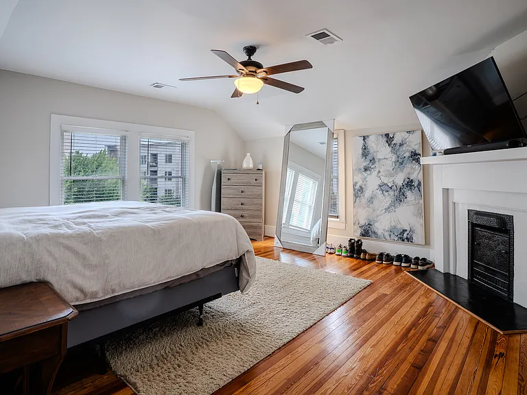 309 Court Ave — Photo 20