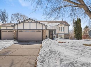 6535 Upper 14th St N, Oakdale, MN 55128