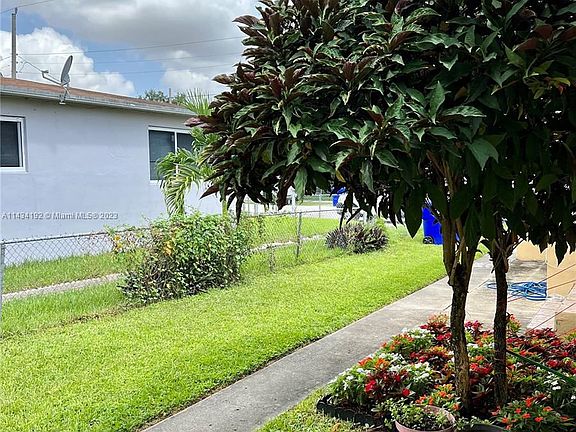 2nd image of 1720 NW 50th St Unit 1722