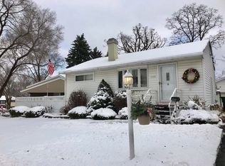 1945 Apache Rd, Waukegan, IL 60087