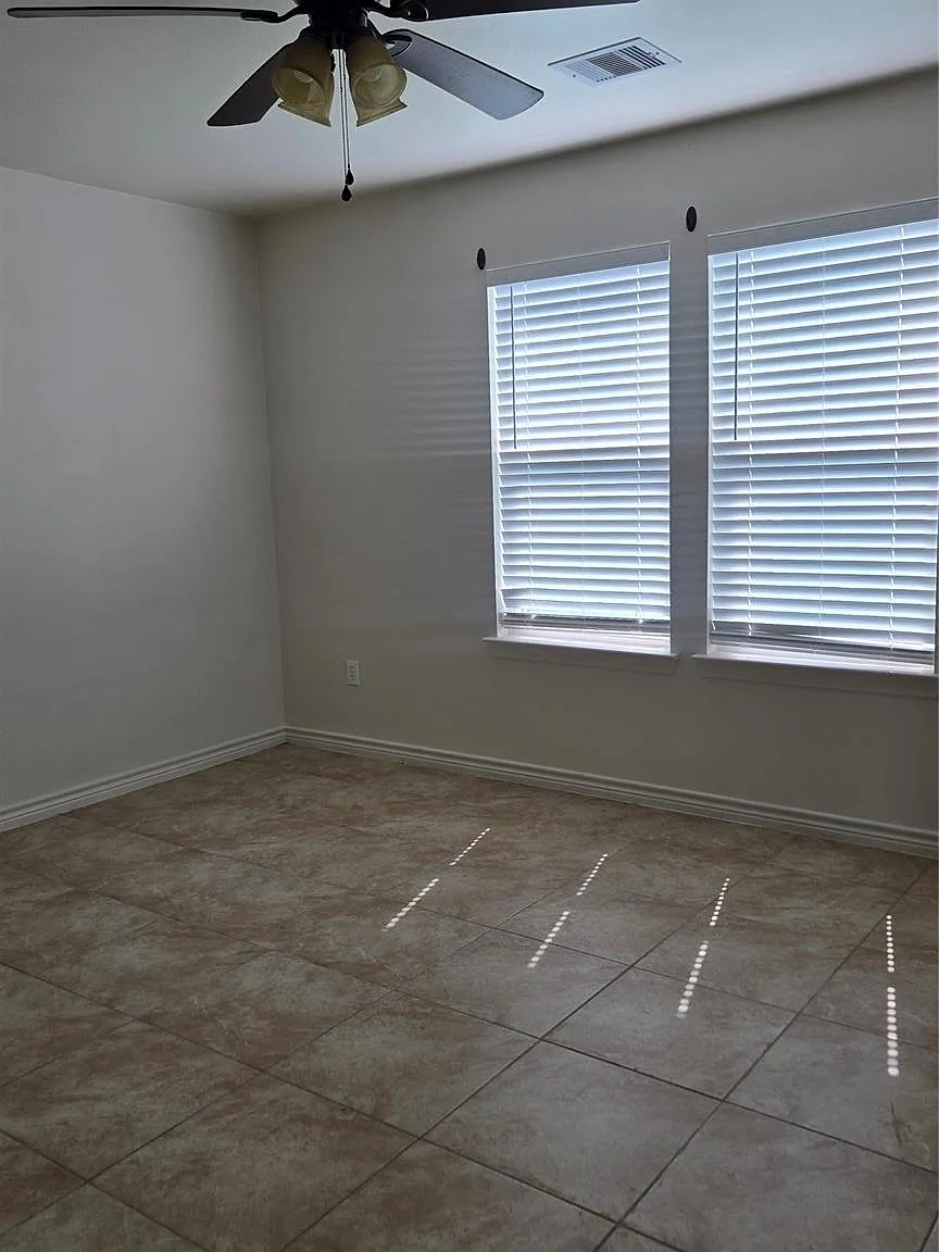 2 bed, 2.0 bath, 980 sqft, $1,500 — Photo 4
