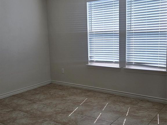 4th image of 2724 Avenue D #9