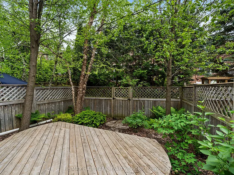 44 Dunbarton Ct — Photo 42