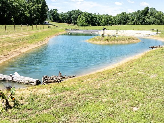 2nd image of 882 Lower River Rd