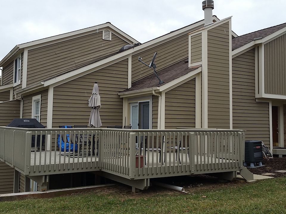 2nd image of 11801 Vaukvalley Ln