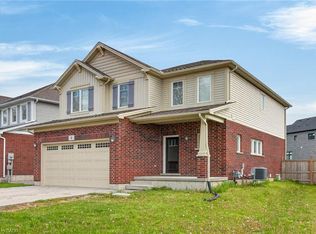 9 Winterberry Blvd, Thorold, ON L2V 0J1