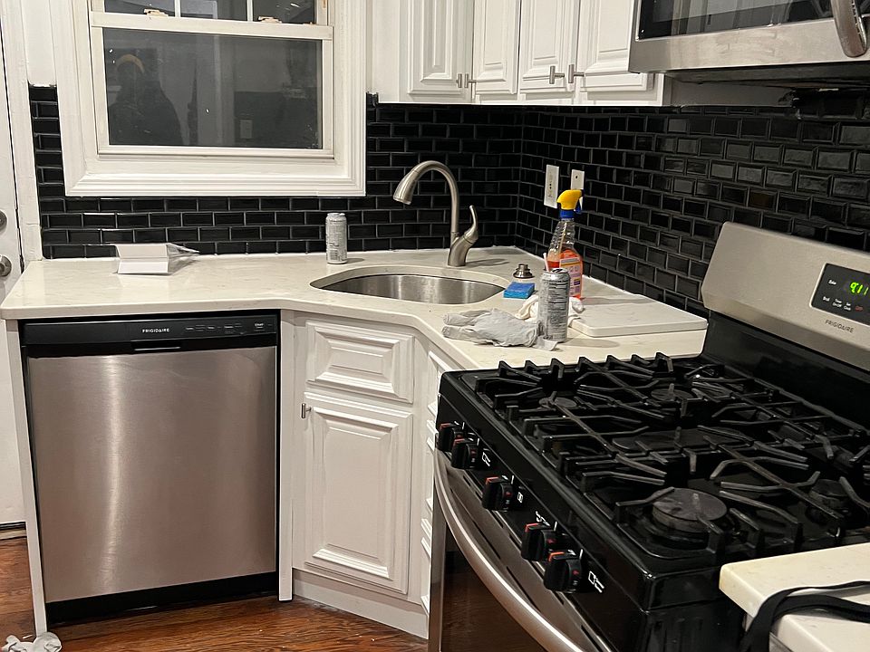 1st image of 38 Brooks Ave