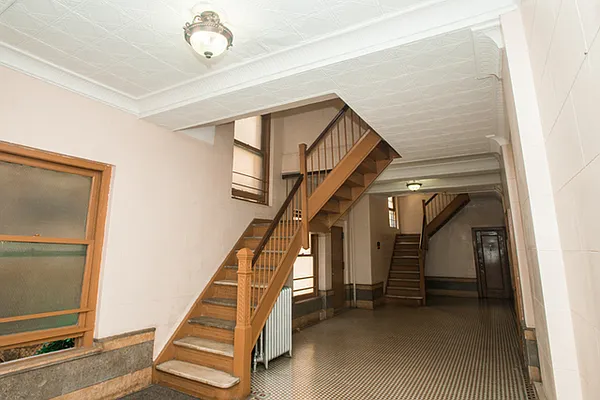 Rented by Compass | media 57