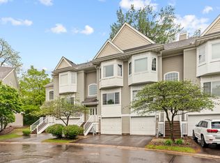 789 Fairfield Cir, Hopkins, MN 55305