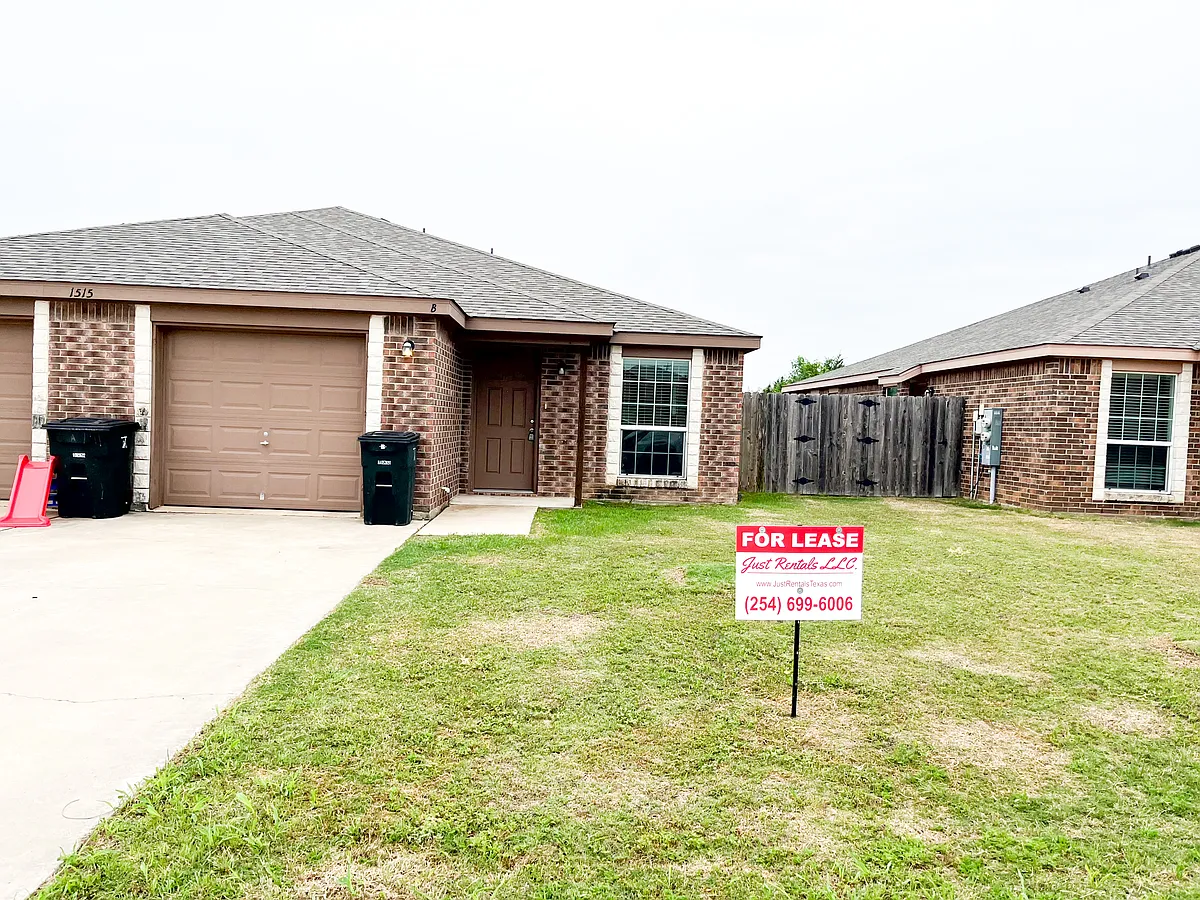 Building Photo - 1515 Justin Loop #B
