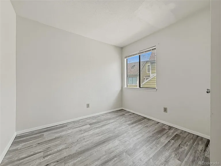 942 S Dearborn Way #10 — Photo 7