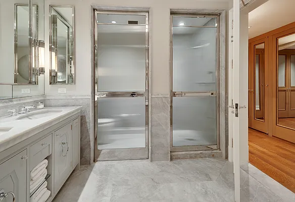 Rented by R New York | media 21