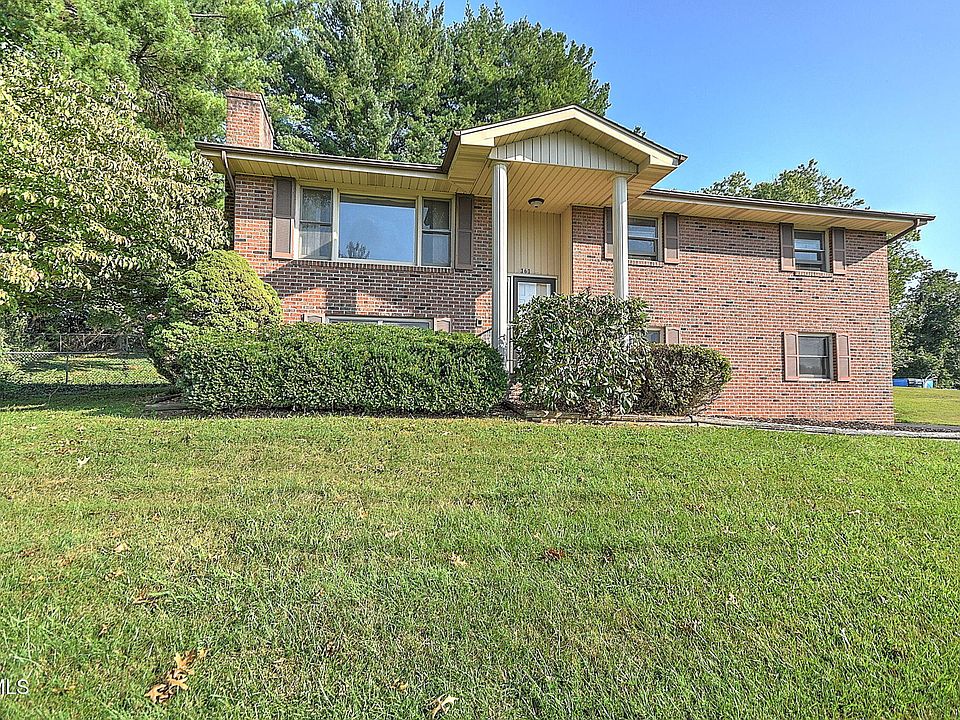 1st image of 161 Flintlock Cir
