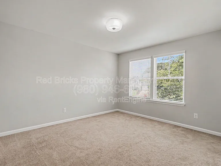 3527 Arnica Ct — Photo 24