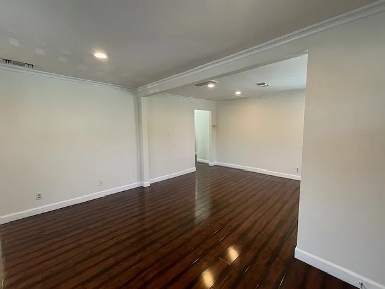 10539 Tinker Ave — Photo 14
