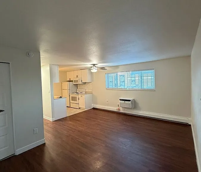 1060 Teller St #203 — Photo 1