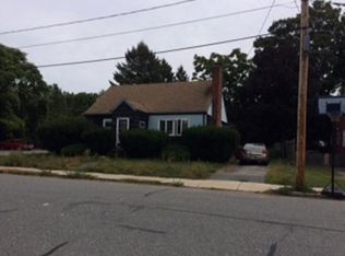 153 Jewett St, Lowell, MA 01850