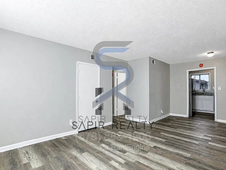 2045 Alison Ct SW #3 — Photo 4