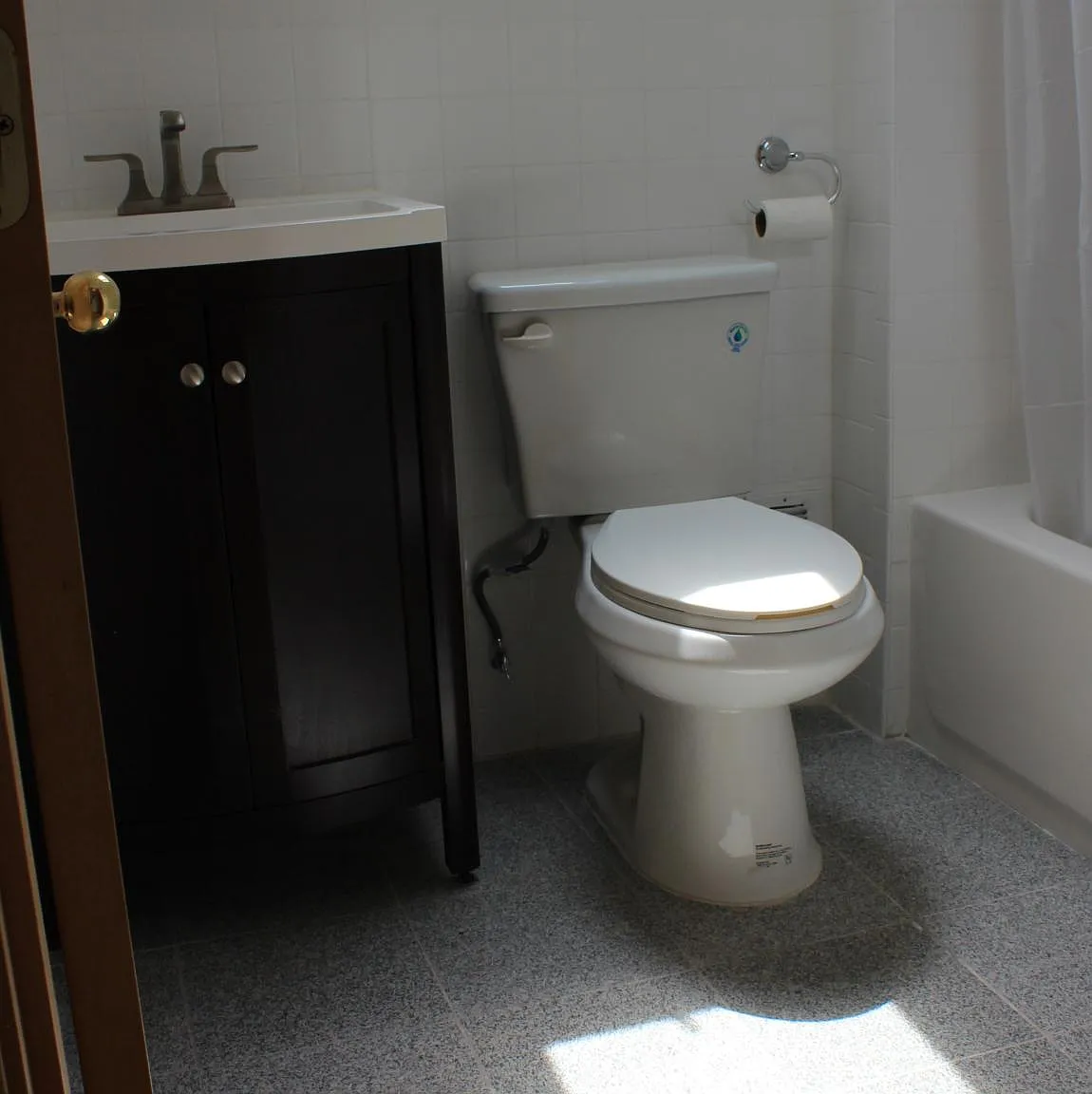 7 bed, 1800 sqft, $1,075 — Photo 2