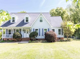 422 Green Meadows Cir, Fountain Inn, SC 29644